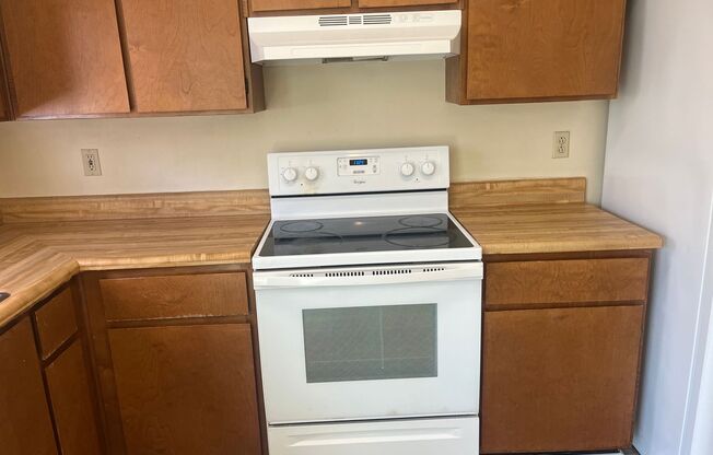 2 Bed, 1.5 Bath Townhouse