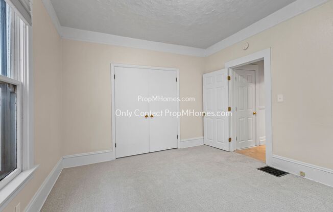 2 beds, 1 bath, $1,849, Unit 6315 E Burnside Street Unit 1