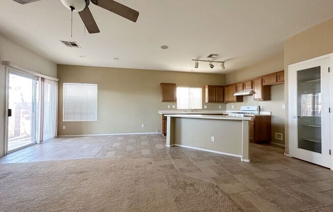 3bd/2bath 1-story home!