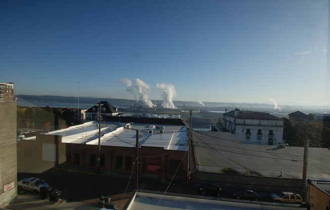 Studio, 1 bath, 410 sqft, $1,095, Unit 300