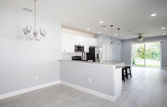6126 VOYAGERS PL