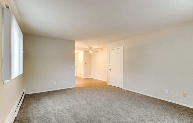 1 bed, 1 bath, 585 sqft, $950, Unit 4