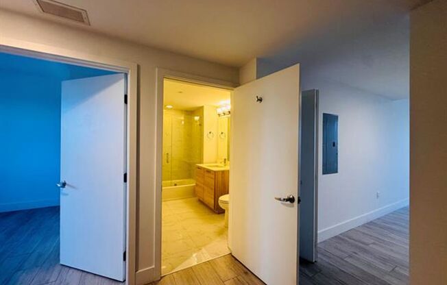 2 beds, 2 baths, $3,750, Unit # 1204