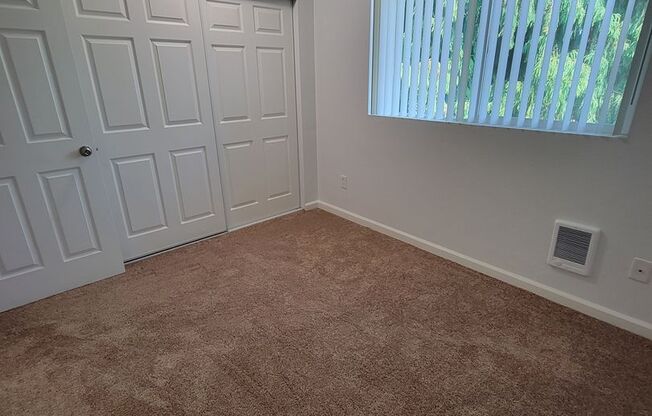 2 beds, 1 bath, 832 sqft, $1,750, Unit 210