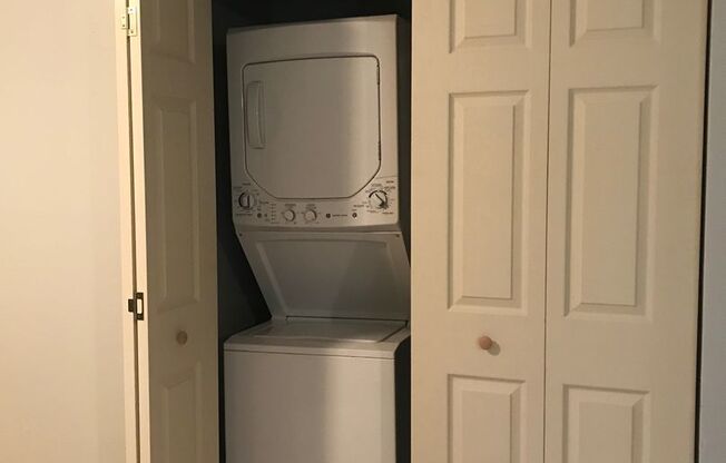 SPACIOUS RANCH STYLE 3 BEDROOM 2 FULL BATH - ST PETERSBURG