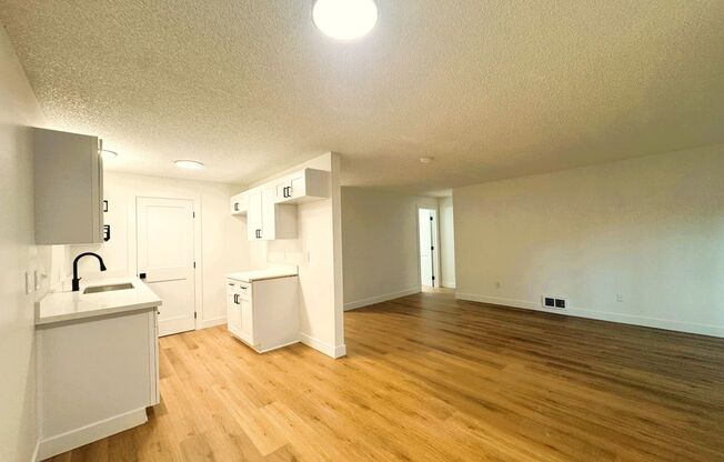 Arbor Heights | New Fully Renovated Apartments