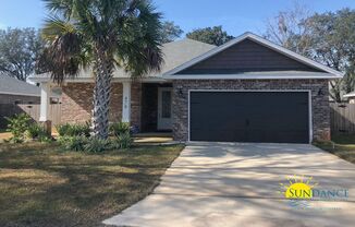 Gorgeous 3 Bedroom Home in Mary Esther!