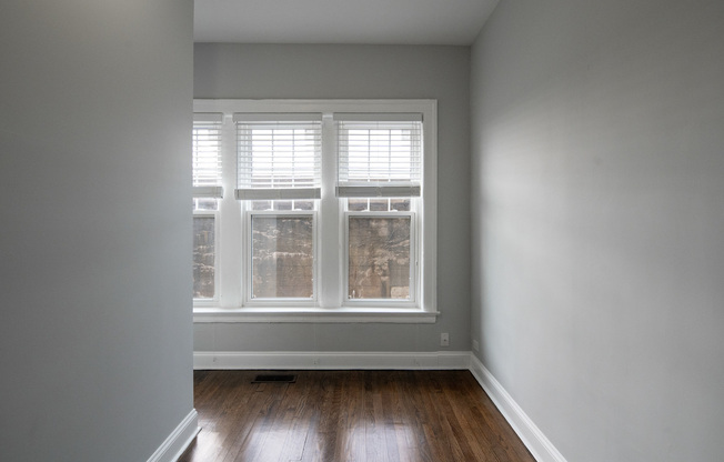 2 beds, 1 bath, 569 sqft, $2,300, Unit 1112-1st floor