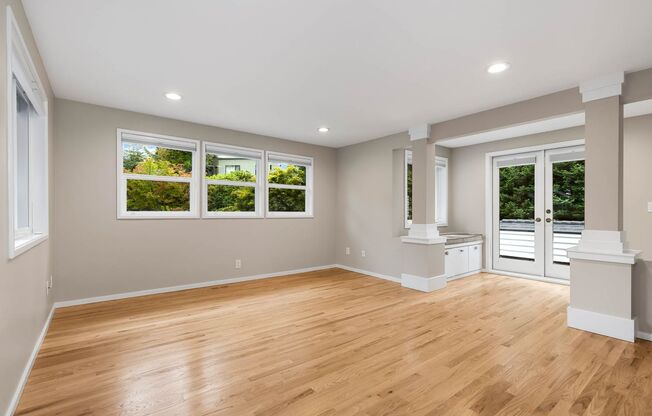 4 beds, 3.5 baths, $5,695