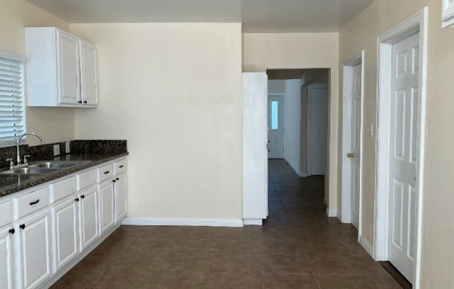 1118 CLELA AVE