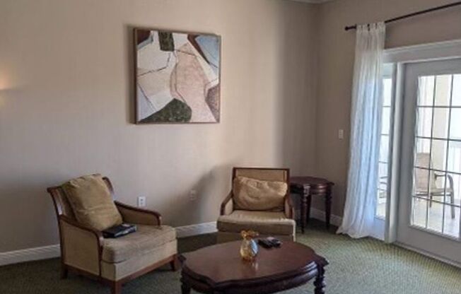 3 beds, 2 baths, $2,150, Unit Bldg P, Unit 302