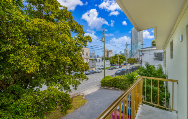528 SW 6 ST