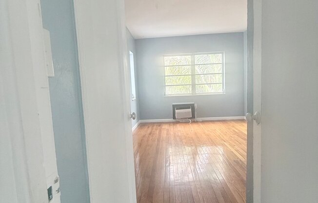 1730 MARSEILLE DR