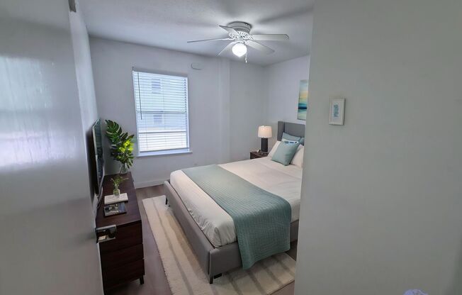 2 beds, 2 baths, 960 sqft, $1,504, Unit LAW13-102