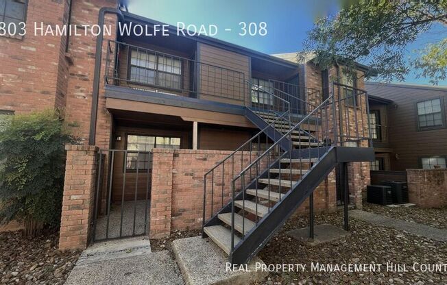 4803 Hamilton Wolfe Rd