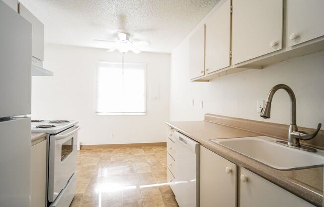 Laurelwood Apartments