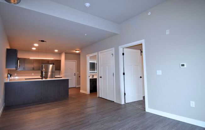 2 beds, 2 baths, 956 sqft, $2,195, Unit 2644-306
