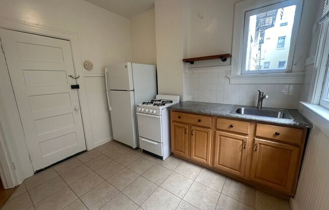 Studio, 1 bath, 290 sqft, $1,495, Unit 03