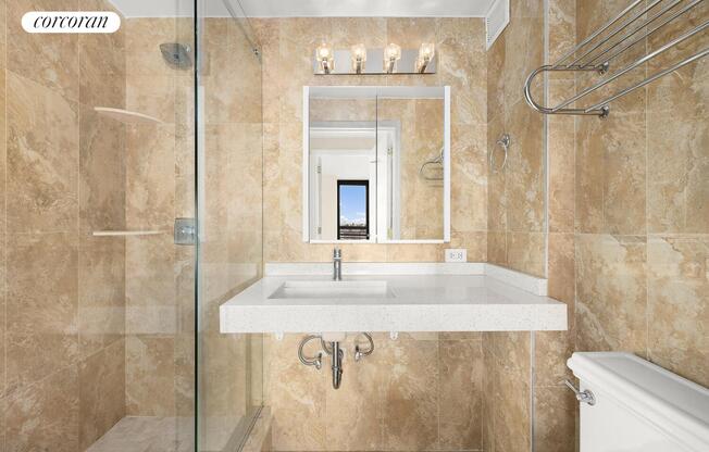 1 bed, 1 bath, 786 sqft, $5,200, Unit 36C