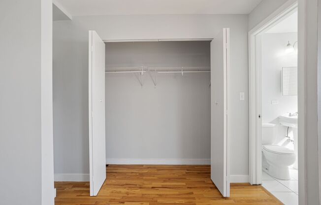 Studio, 1 bath, 250 sqft, $1,295, Unit 7450-67