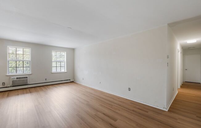 2 beds, 1 bath, 992 sqft, $2,195, Unit 209