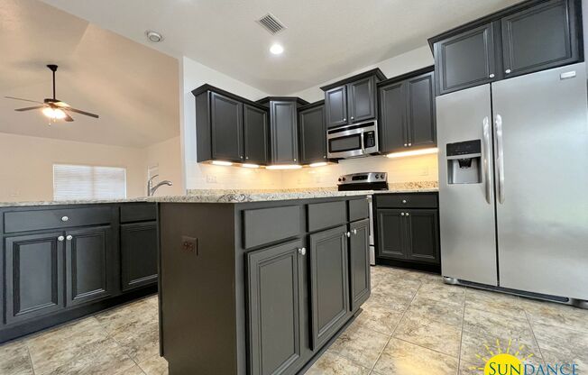Stunning Gulf Breeze home in Waterford Sound!