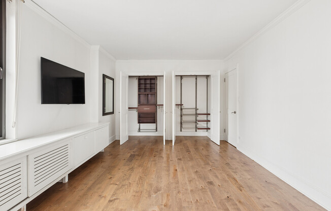 1 bed, 1 bath, 800 sqft, $4,900, Unit 28D
