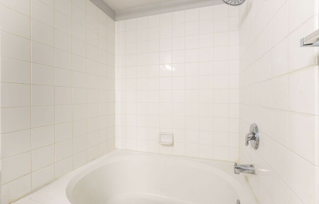 2 beds, 2 baths, $1,350, Unit UNIT 2099