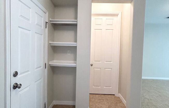 Stylish 3/2.5 Townhome with Open Floor Plan, Garage & Patio in Gated Community