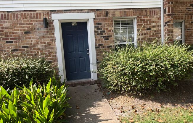 2 beds, 1.5 baths, 1,002 sqft, $1,288, Unit 758