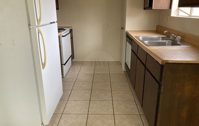 3 beds, 2 baths, $1,395, Unit # GRANT