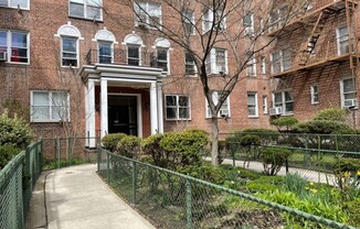 86 11 34 AVE