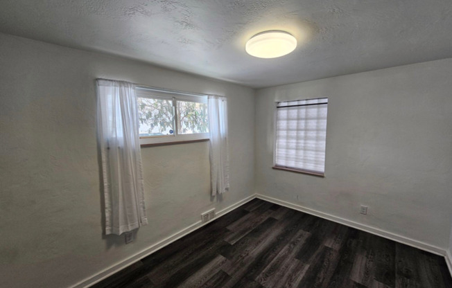 3034 IOWA ST