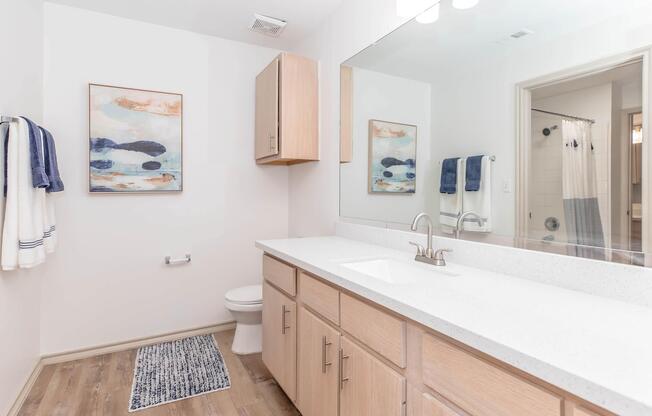 2 beds, 1.5 baths, 837 sqft, $1,179