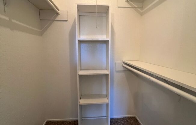 2 beds, 2 baths, 914 sqft, $1,095, Unit 15-206