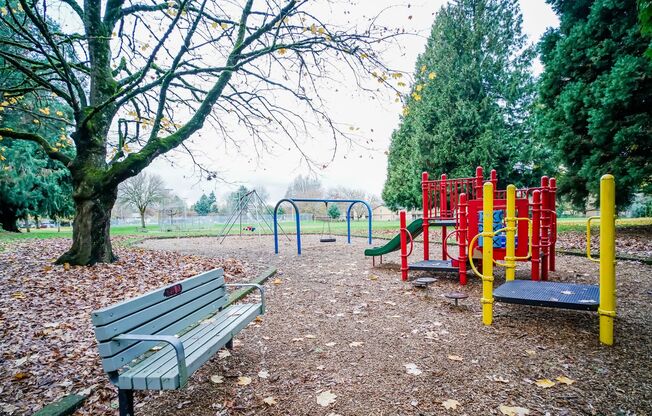 3 beds, 1 bath, 950 sqft, $1,620, Unit C-08