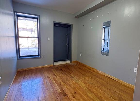 6916 FT HAMILTON PKWY