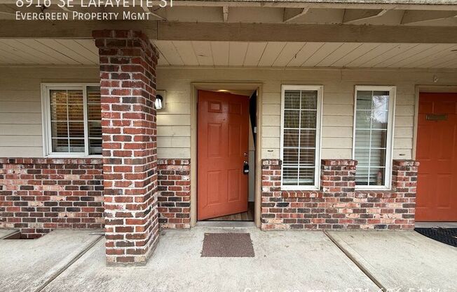 8916 SE LAFAYETTE ST