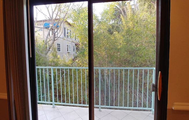 2 beds, 2 baths, 940 sqft, $2,950, Unit 515