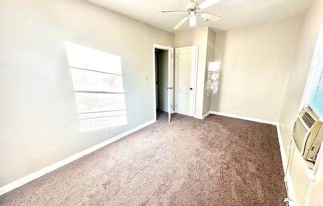 2 beds, 1 bath, $975