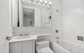 1 bed, 1.5 baths, 948 sqft, $5,800, Unit 16F