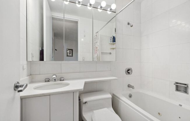 1 bed, 1.5 baths, 948 sqft, $5,800, Unit 16F