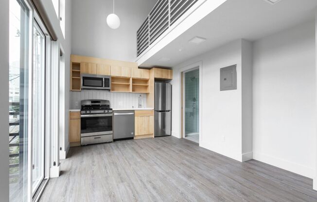 1 bed, 1 bath, 395 sqft, $1,358, Unit 409