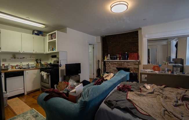 63 Hancock St Apt 1F