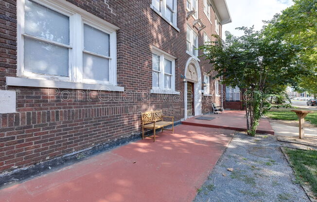 Studio, 1 bath, 675 sqft, $875, Unit 11