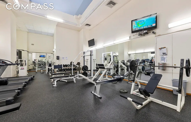 2 beds, 2 baths, 1,033 sqft, $8,200, Unit 11D