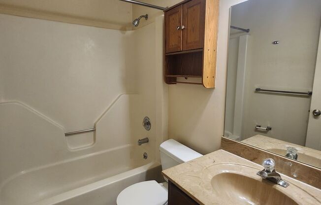 1 bed, 1 bath, 790 sqft, $870, Unit 4953