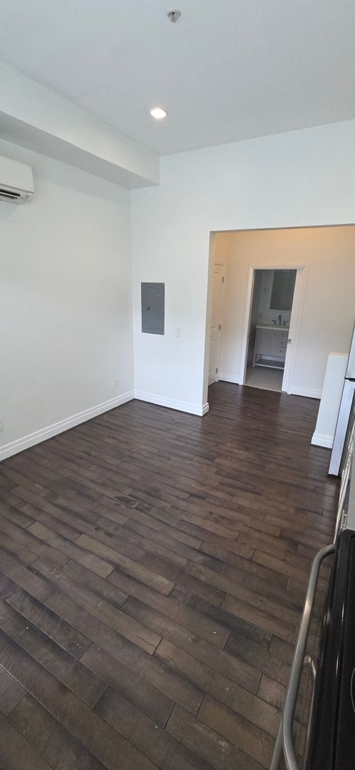 RAZDCPROPERTIES TRUST