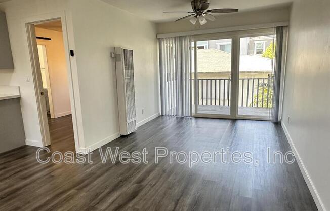 381 OAK AVE