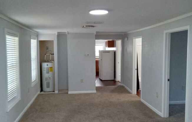 3 beds, 2 baths, $1,100